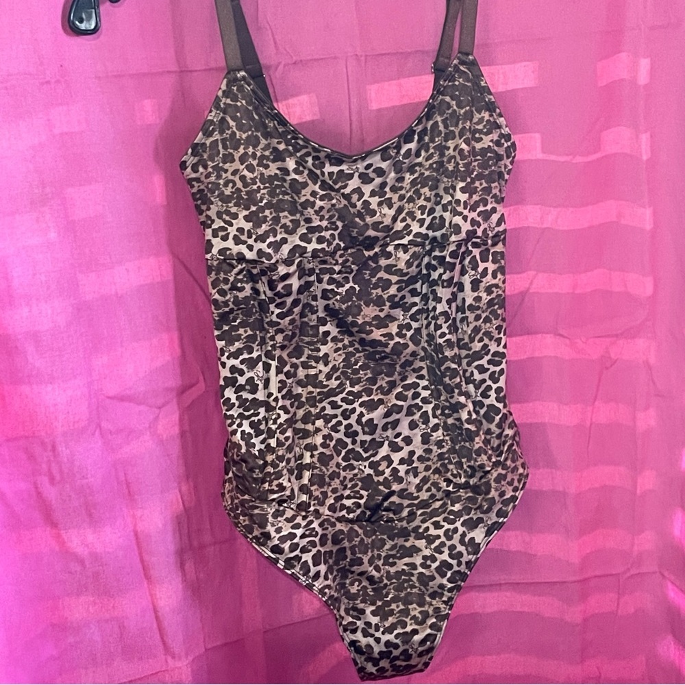 Sofia Shapewear by Sophia Vergara Small Leopard Cheetah Print NWOTS‎ Body shaper